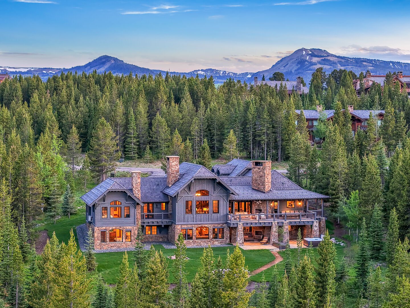 Andesite Lodge Vacation Rental Exterior